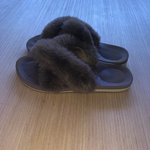 Women's CoFace Brown Fur Slipper Sandals with Rubber Soles - Picture 5 of 12